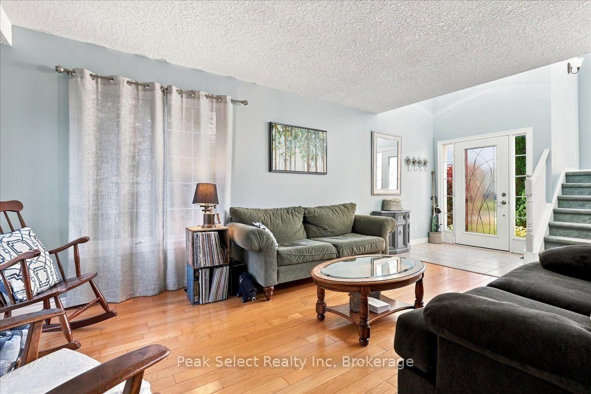 180 Ridgewood Crescent • St. Marys, ON photo 8