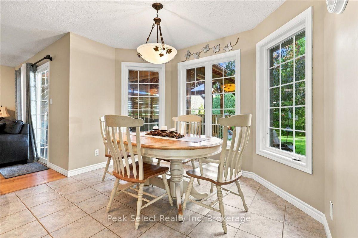 180 Ridgewood Crescent • St. Marys, ON photo 9