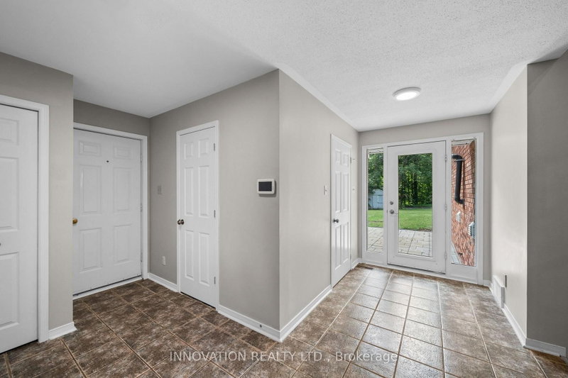 504 Thomas St photo 4