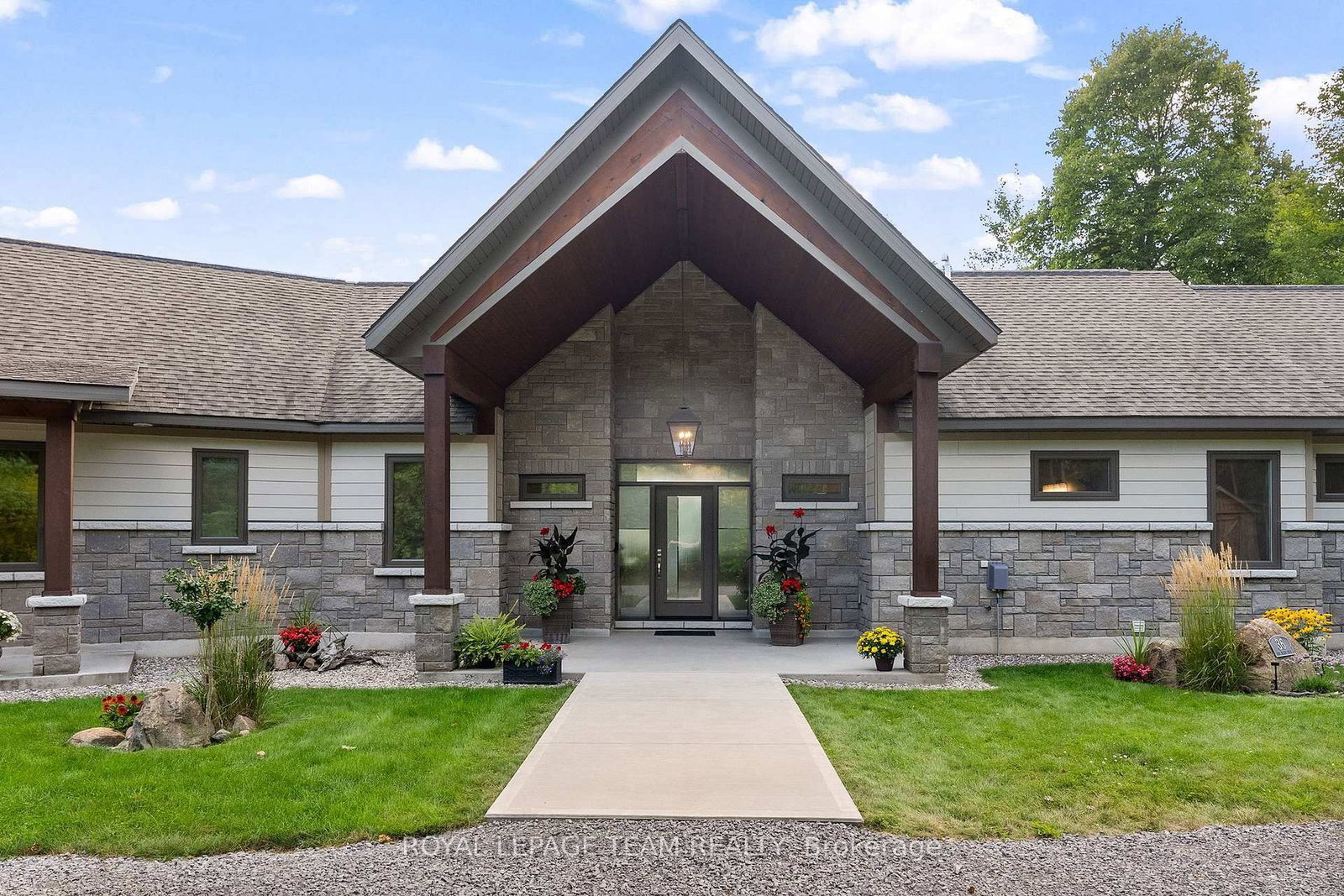 36 Cub Scout Crescent • Calabogie, ON photo 4