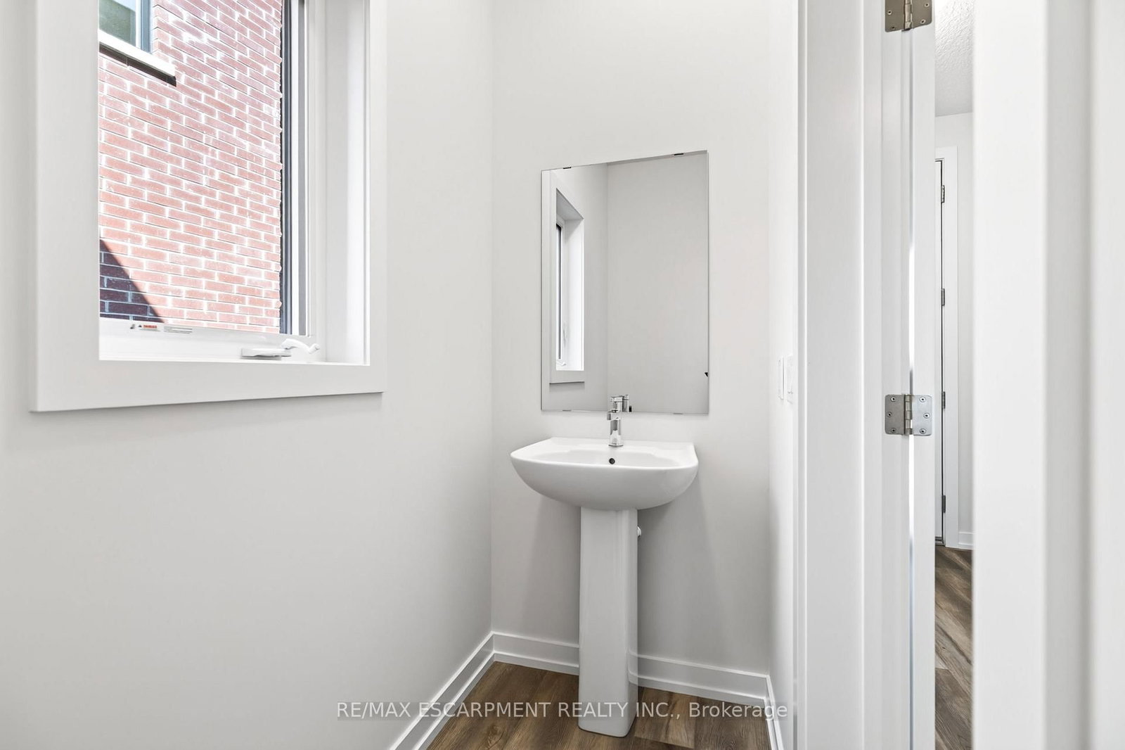 96 Valley Trail Place • Hamilton, ON photo 3