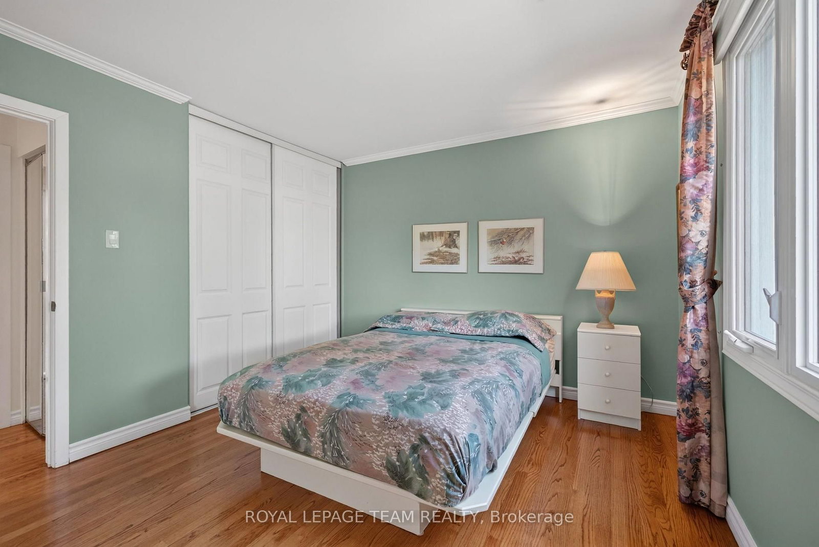 2713 Dupont Street • Ottawa, ON photo 30