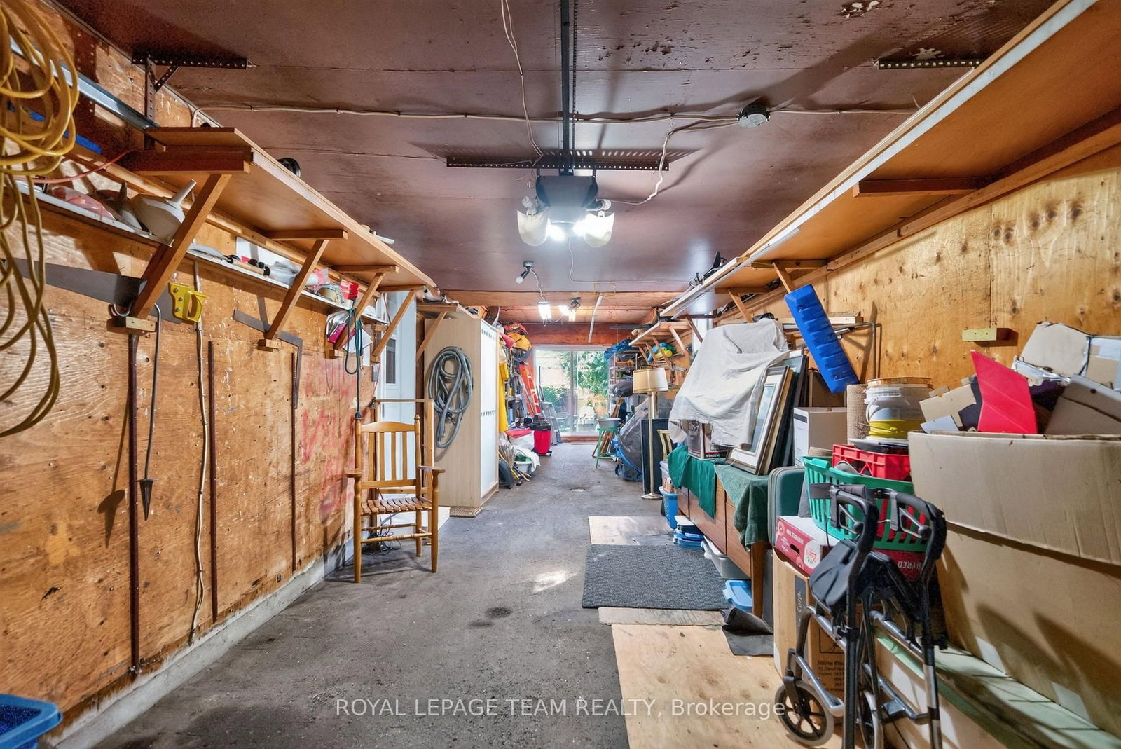 2713 Dupont Street • Ottawa, ON photo 32