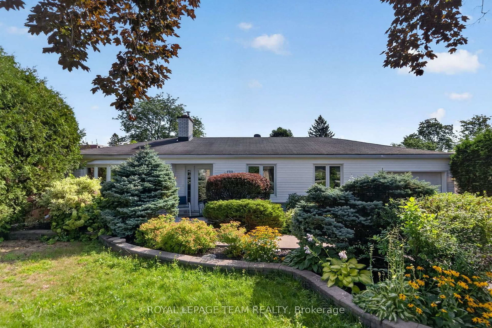 2713 Dupont Street • Ottawa, ON photo 4