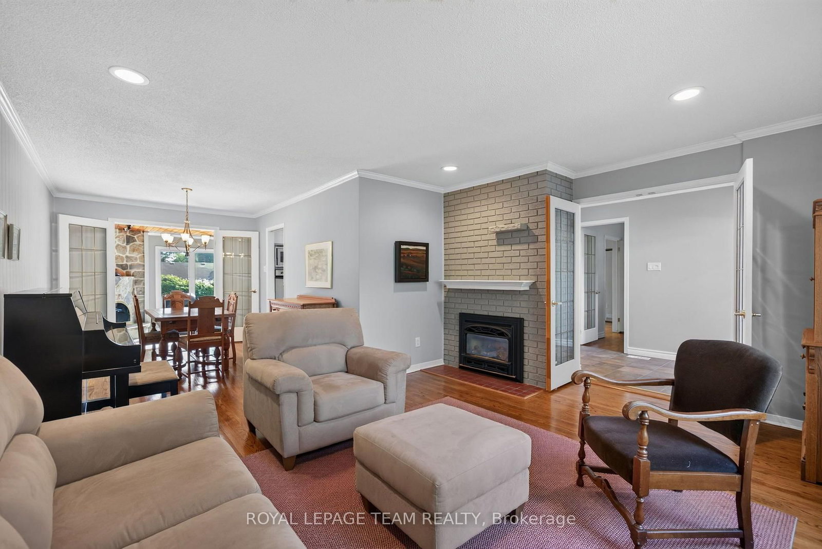 2713 Dupont Street • Ottawa, ON photo 6