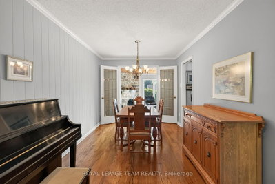 2713 Dupont Street • Ottawa, ON photo 8