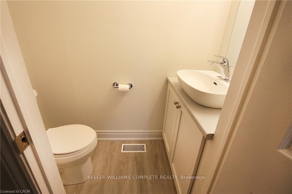 76 Wentworth Street S • Hamilton, ON photo 15
