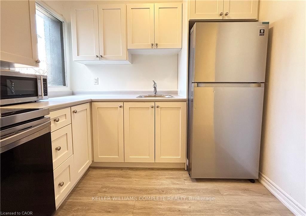 76 Wentworth Street S • Hamilton, ON photo 28
