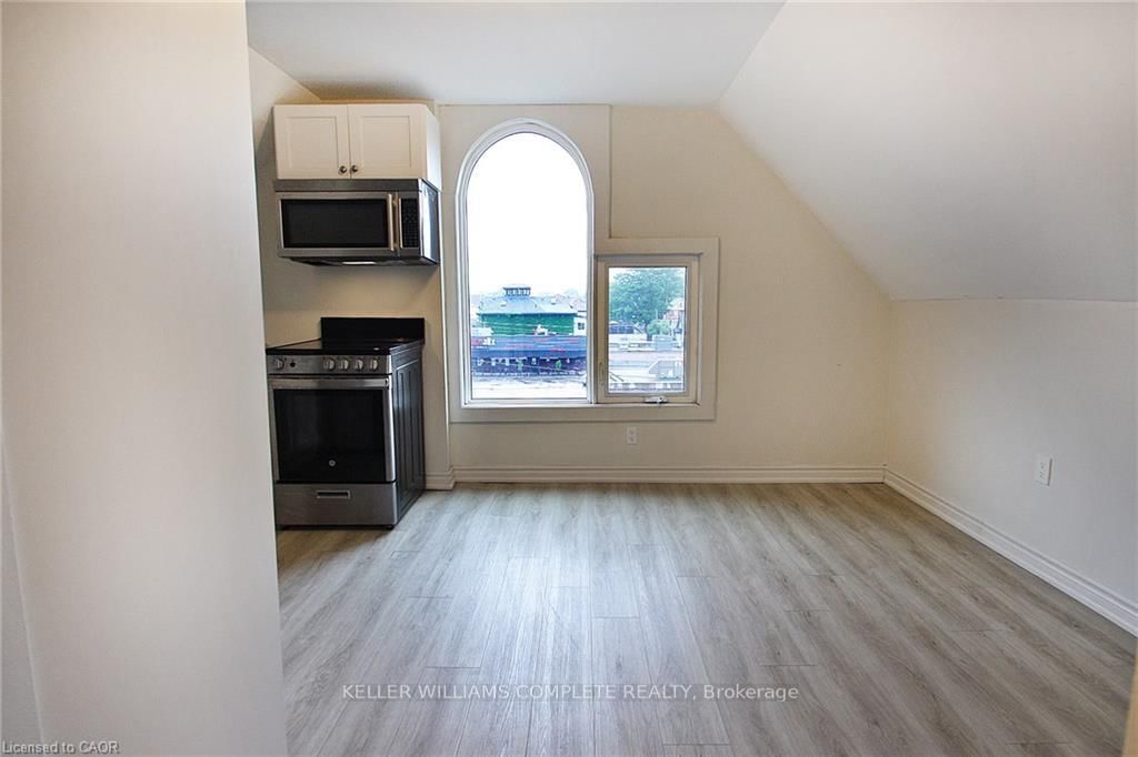 76 Wentworth Street S • Hamilton, ON photo 35