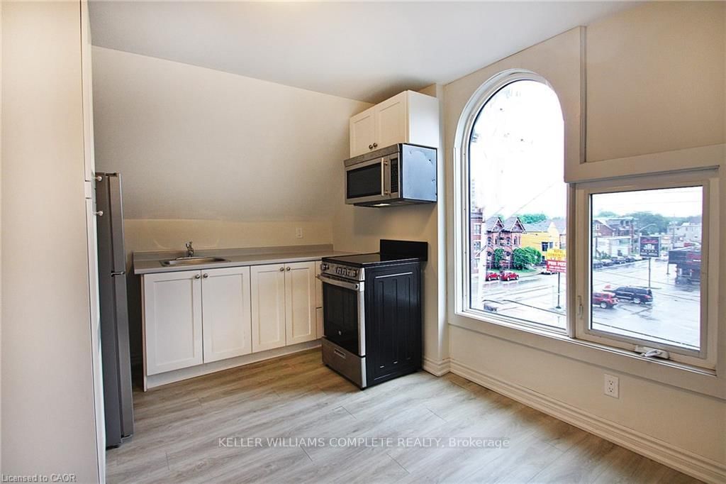 76 Wentworth Street S • Hamilton, ON photo 36