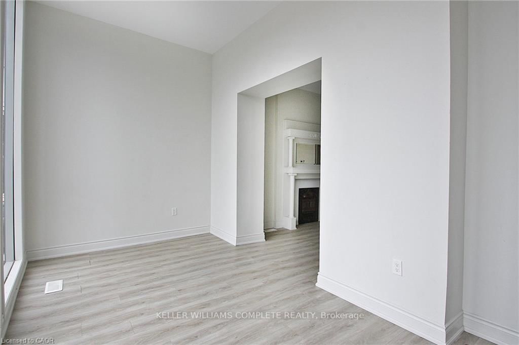 76 Wentworth Street S • Hamilton, ON photo 4