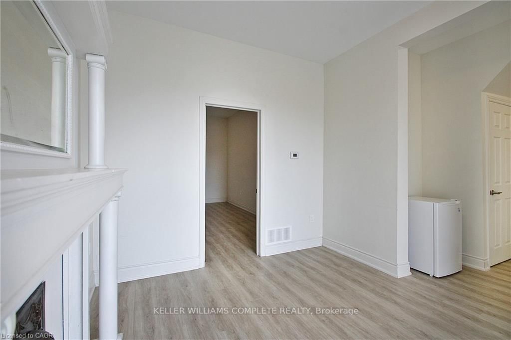 76 Wentworth Street S • Hamilton, ON photo 5