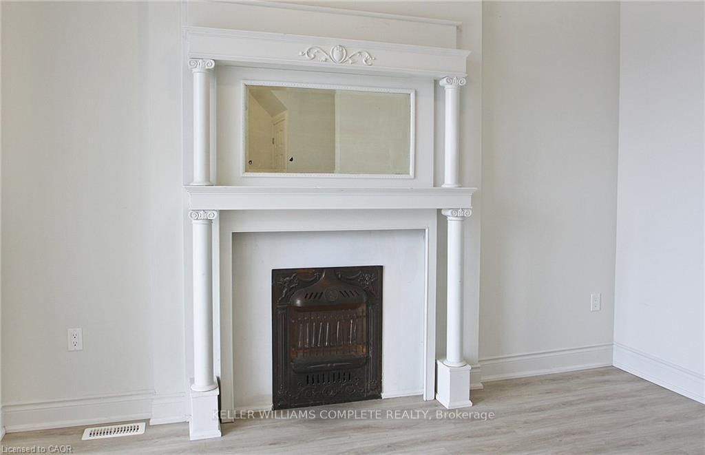 76 Wentworth Street S • Hamilton, ON photo 8