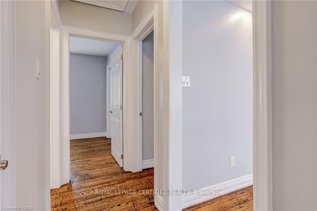 54 Duncombe Drive • Hamilton, ON photo 15