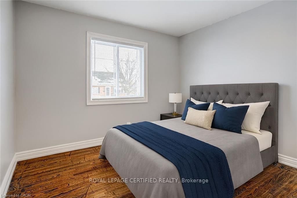 54 Duncombe Drive • Hamilton, ON photo 18
