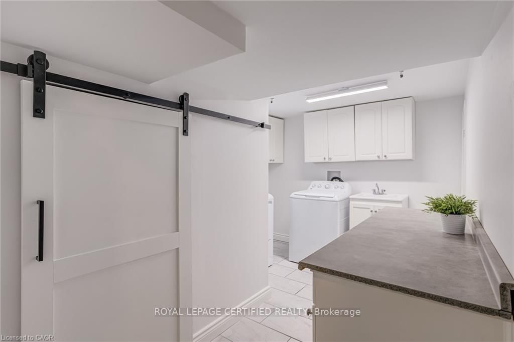 54 Duncombe Drive • Hamilton, ON photo 22
