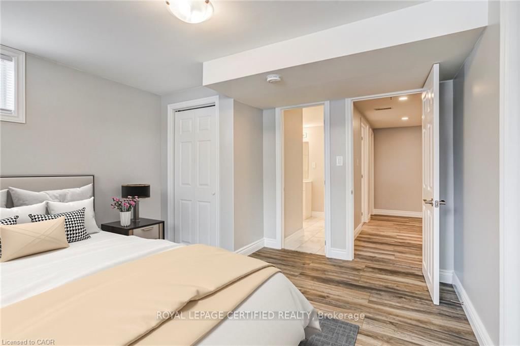54 Duncombe Drive • Hamilton, ON photo 33
