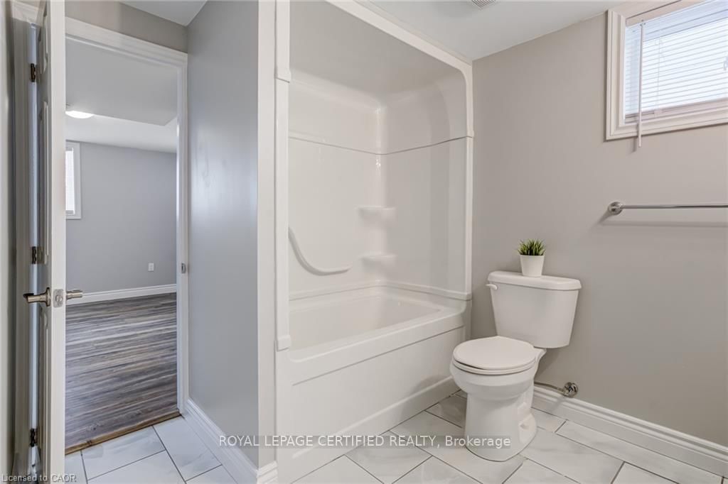 54 Duncombe Drive • Hamilton, ON photo 36