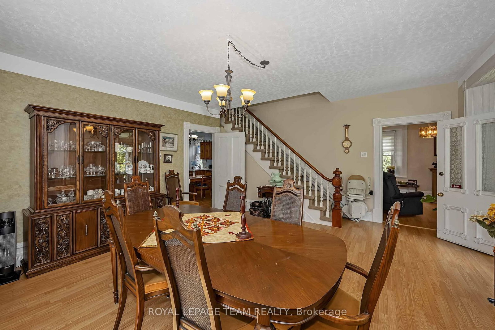 5961 Old Richmond Road • Richmond, ON photo 10