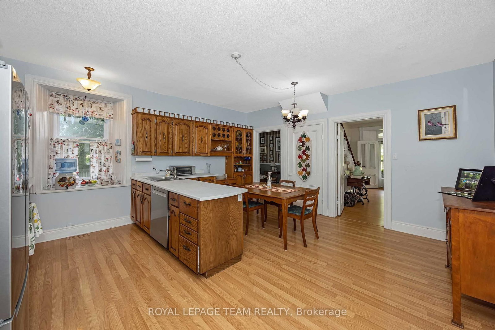5961 Old Richmond Road • Richmond, ON photo 15