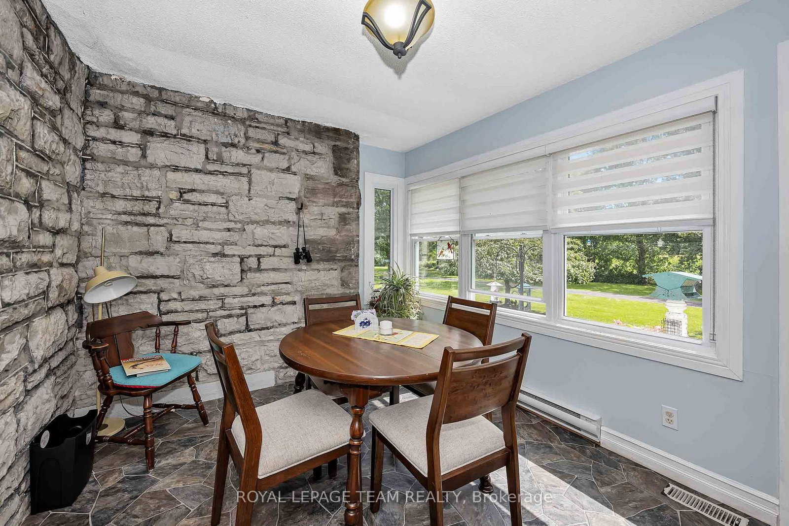5961 Old Richmond Road • Richmond, ON photo 20