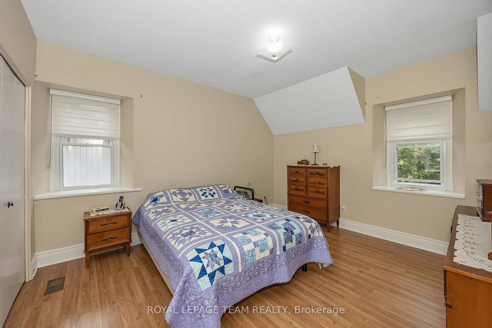 5961 Old Richmond Road • Richmond, ON photo 32