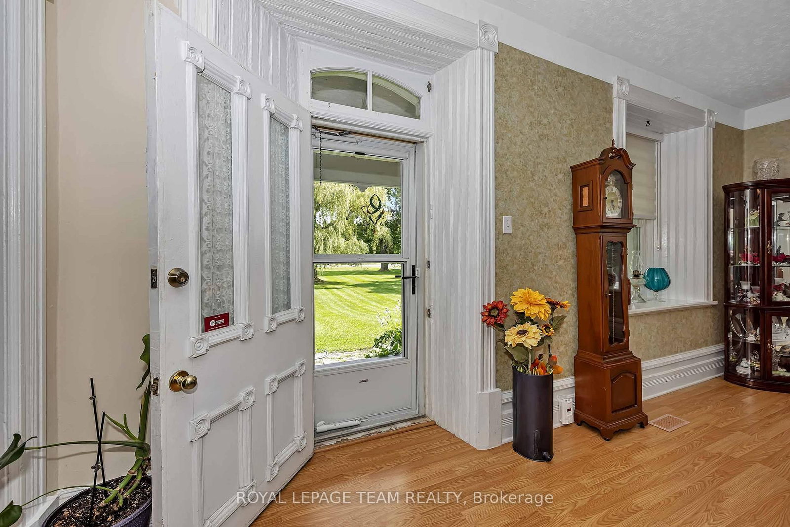 5961 Old Richmond Road • Richmond, ON photo 8