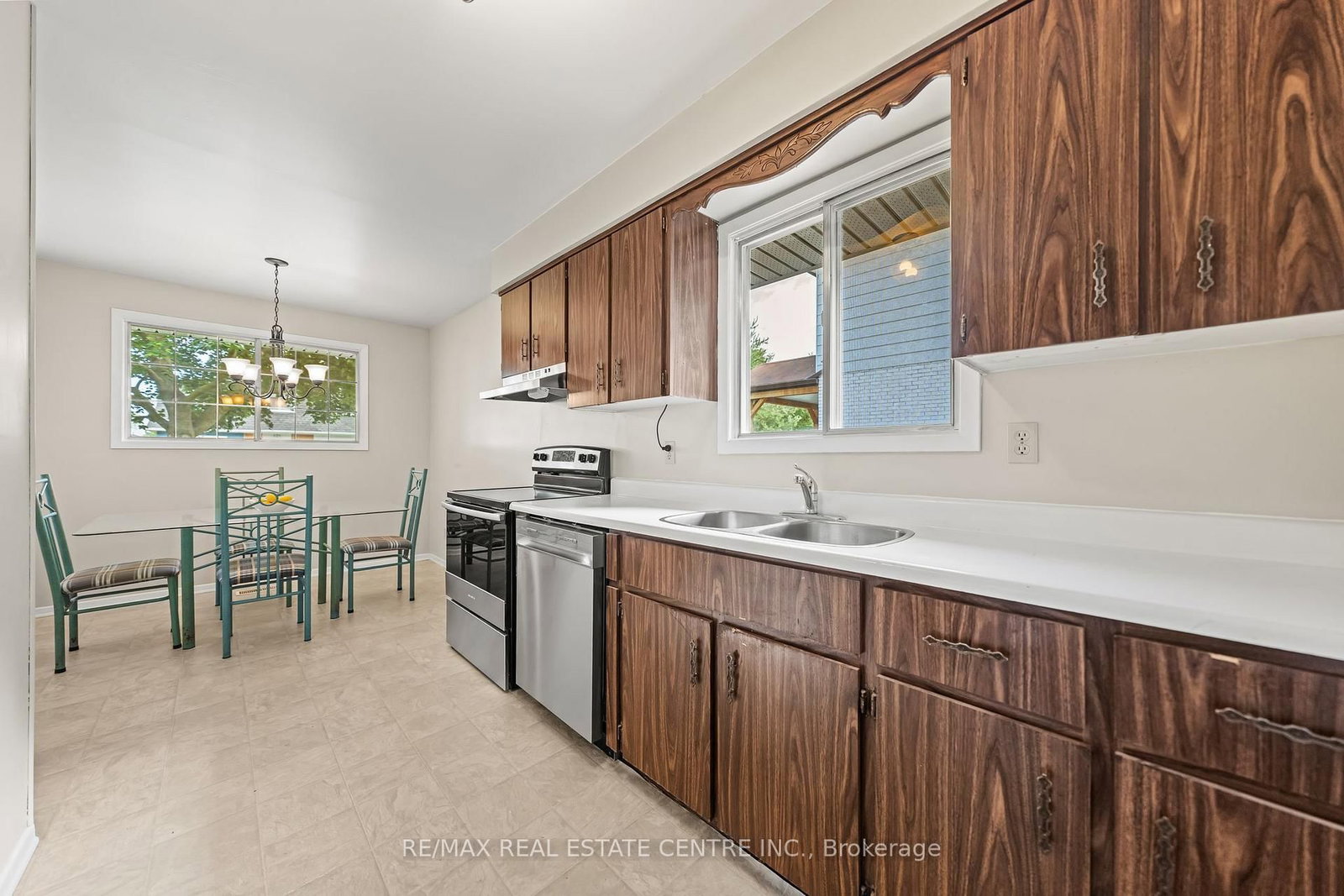 120 Arrowhead Crescent • Kitchener, ON photo 13