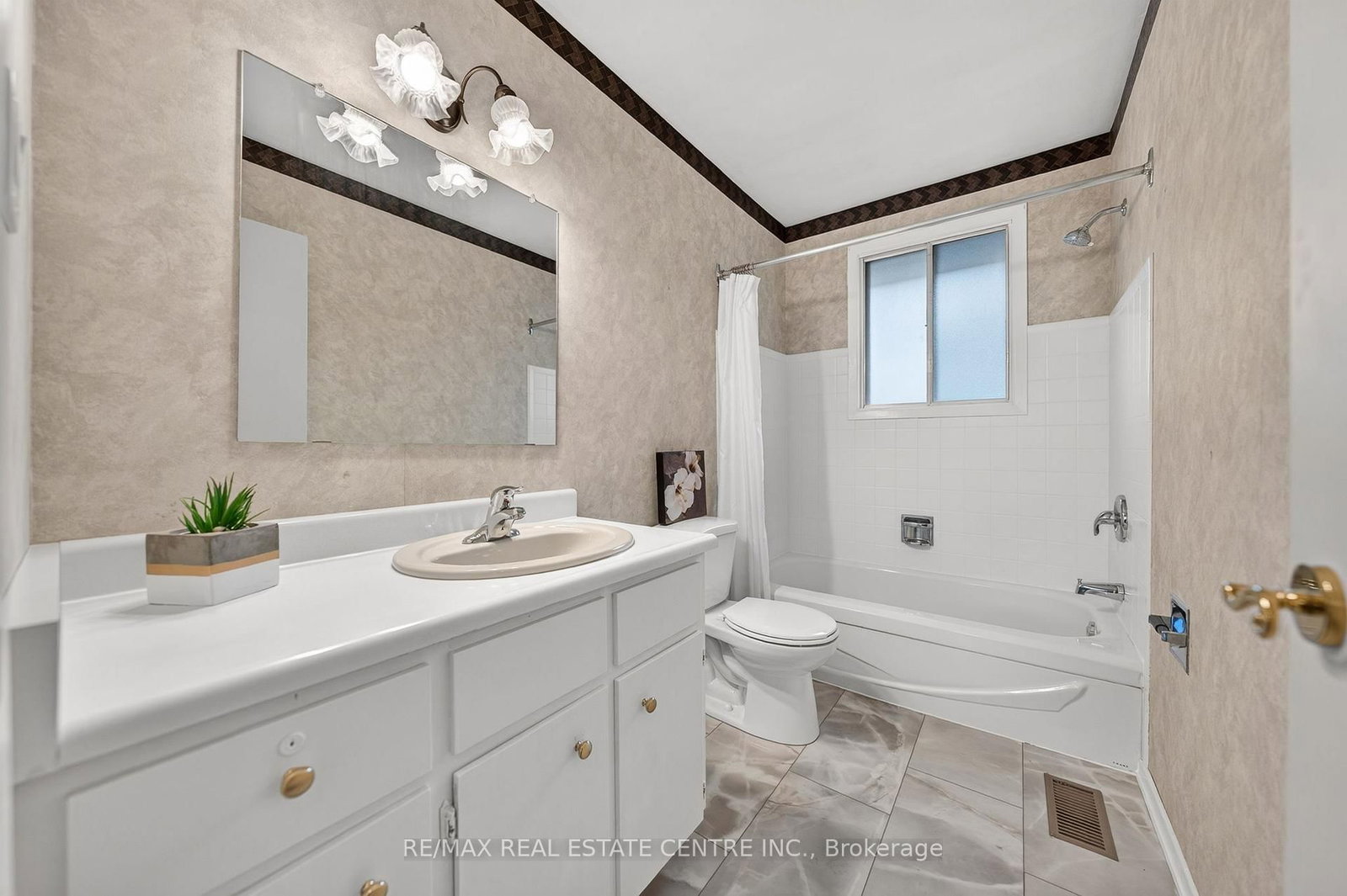 120 Arrowhead Crescent • Kitchener, ON photo 22