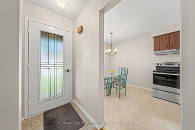120 Arrowhead Crescent • Kitchener, ON photo 8