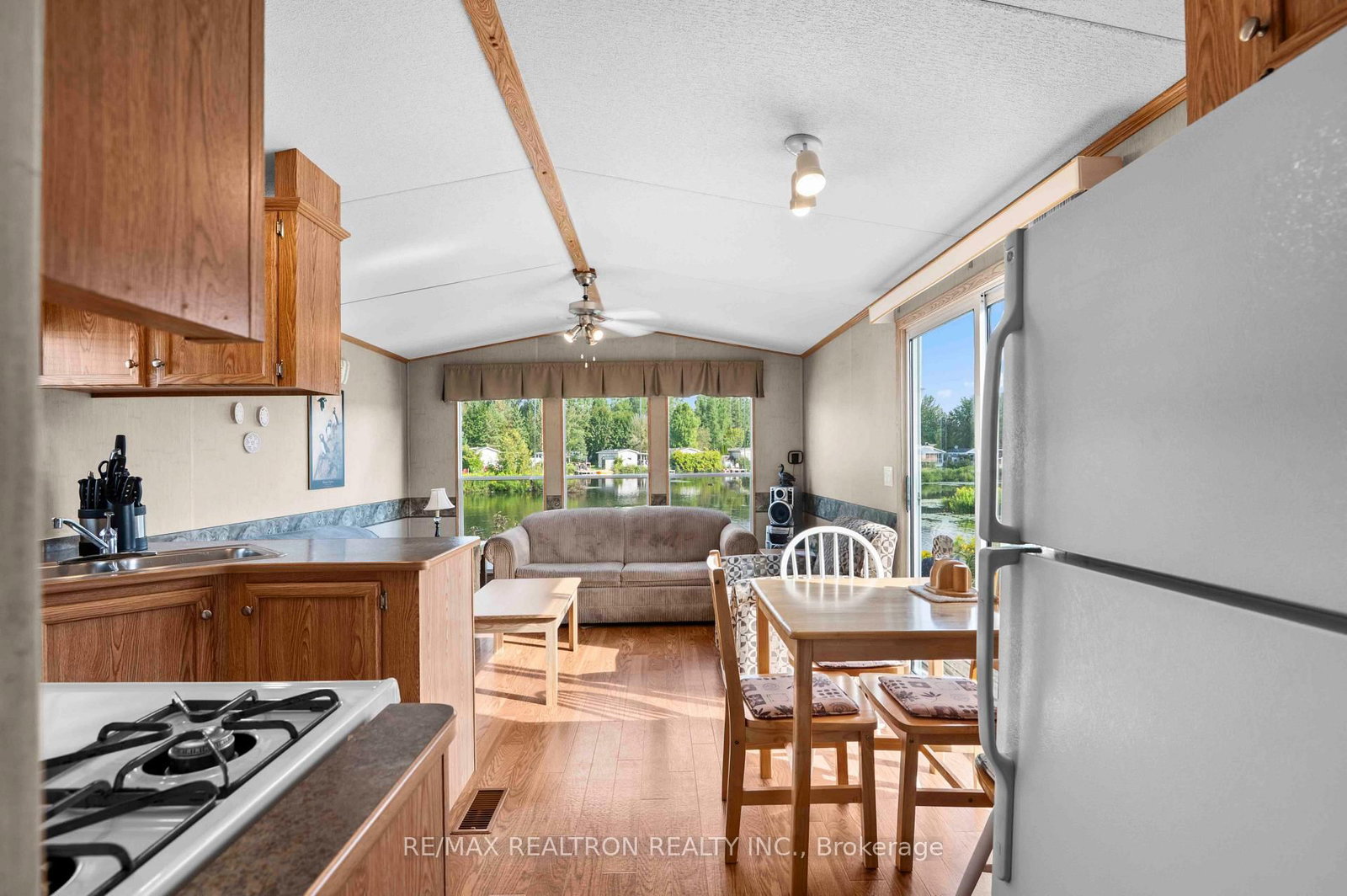 7489 SIDEROAD 5 E • #T102 • Wellington North, ON photo 11