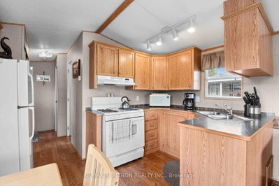 7489 SIDEROAD 5 E • #T102 • Wellington North, ON photo 8