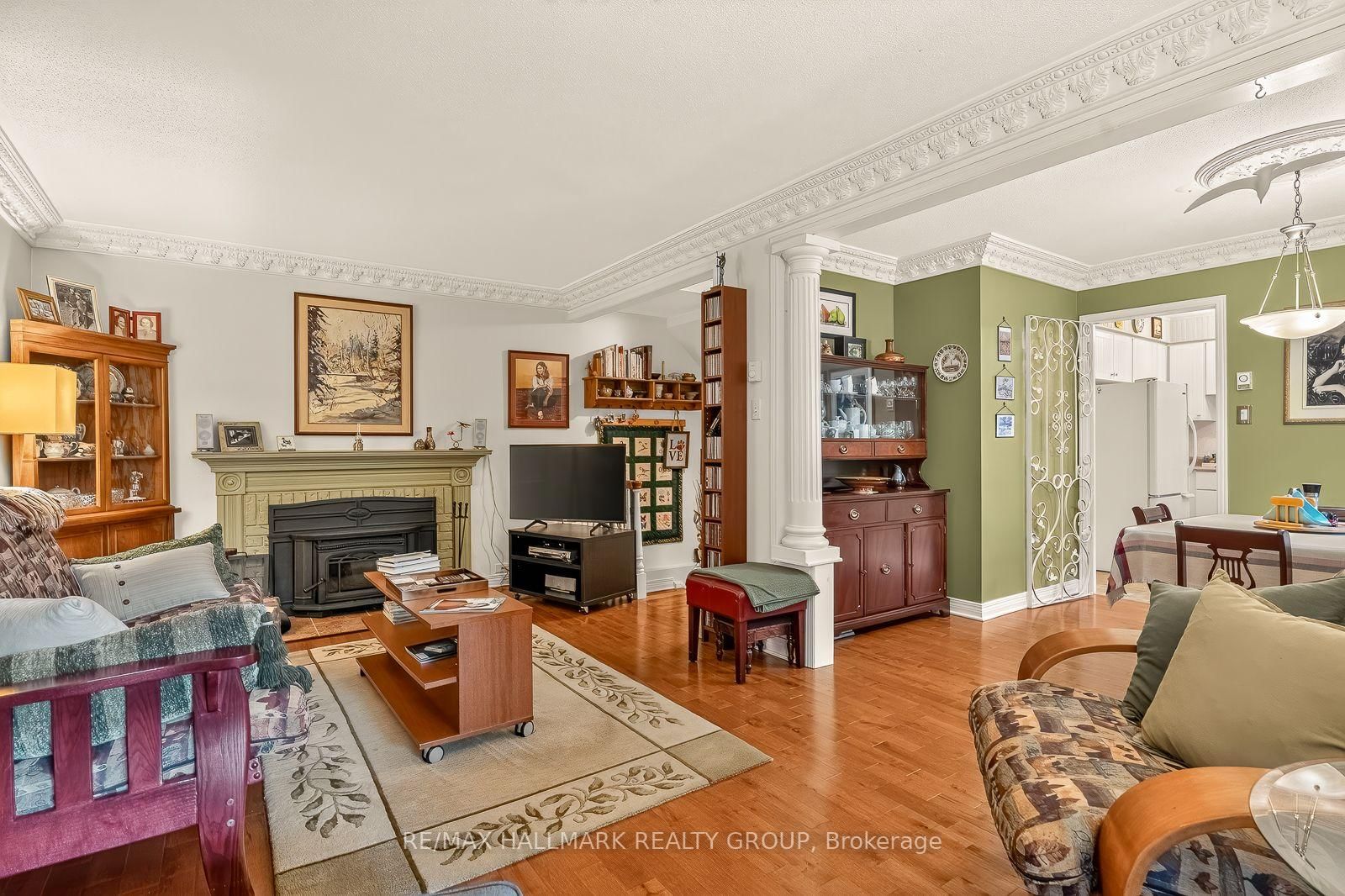1898 RUSSELL Road • #2 • Ottawa, ON photo 18