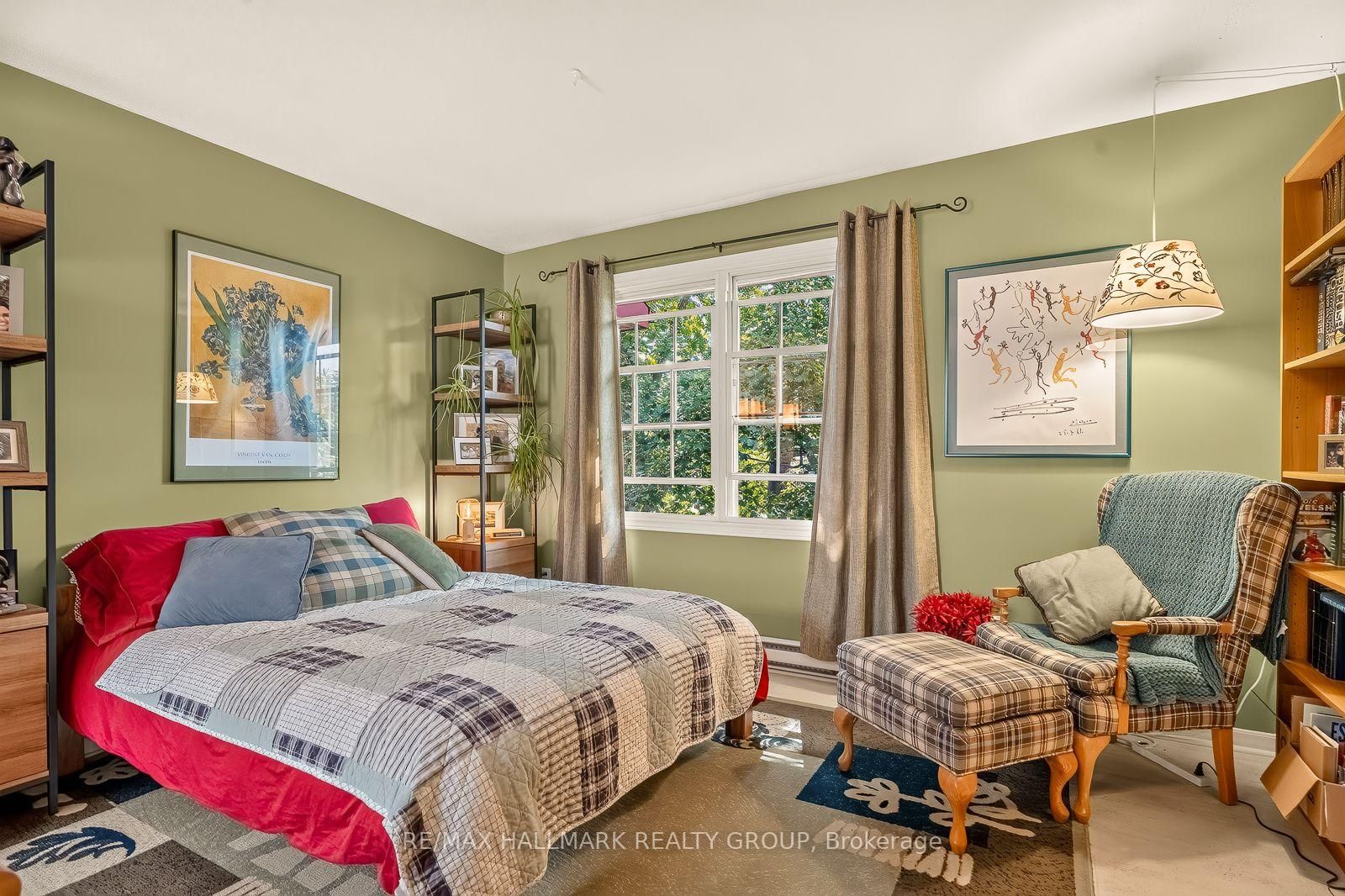 1898 RUSSELL Road • #2 • Ottawa, ON photo 31