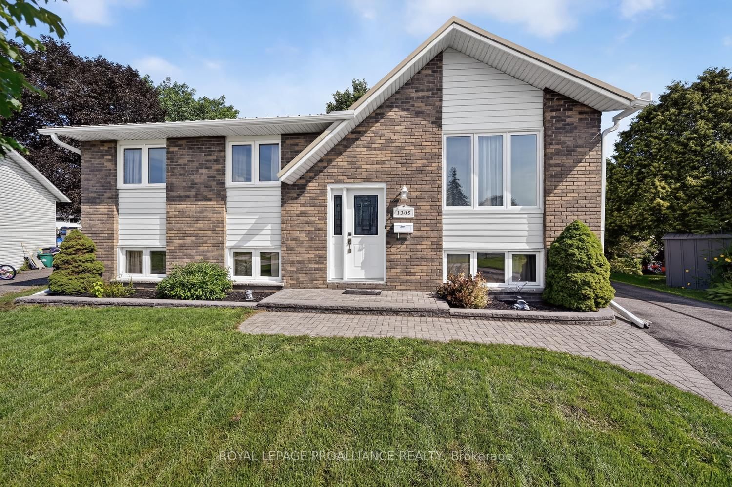 1305 Brockmount Place • Brockville, ON photo 1