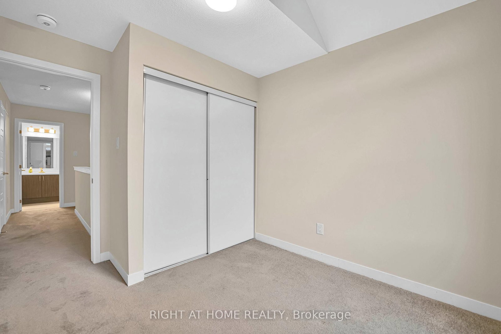 57 PLACETTE STITCH Mews • Richmond, ON photo 10