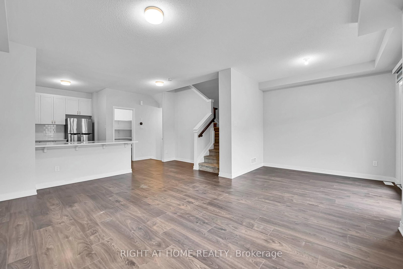 57 PLACETTE STITCH Mews • Richmond, ON photo 21