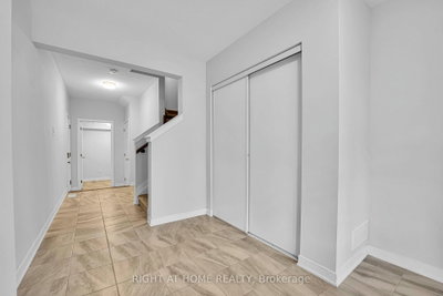 57 PLACETTE STITCH Mews • Richmond, ON photo 3