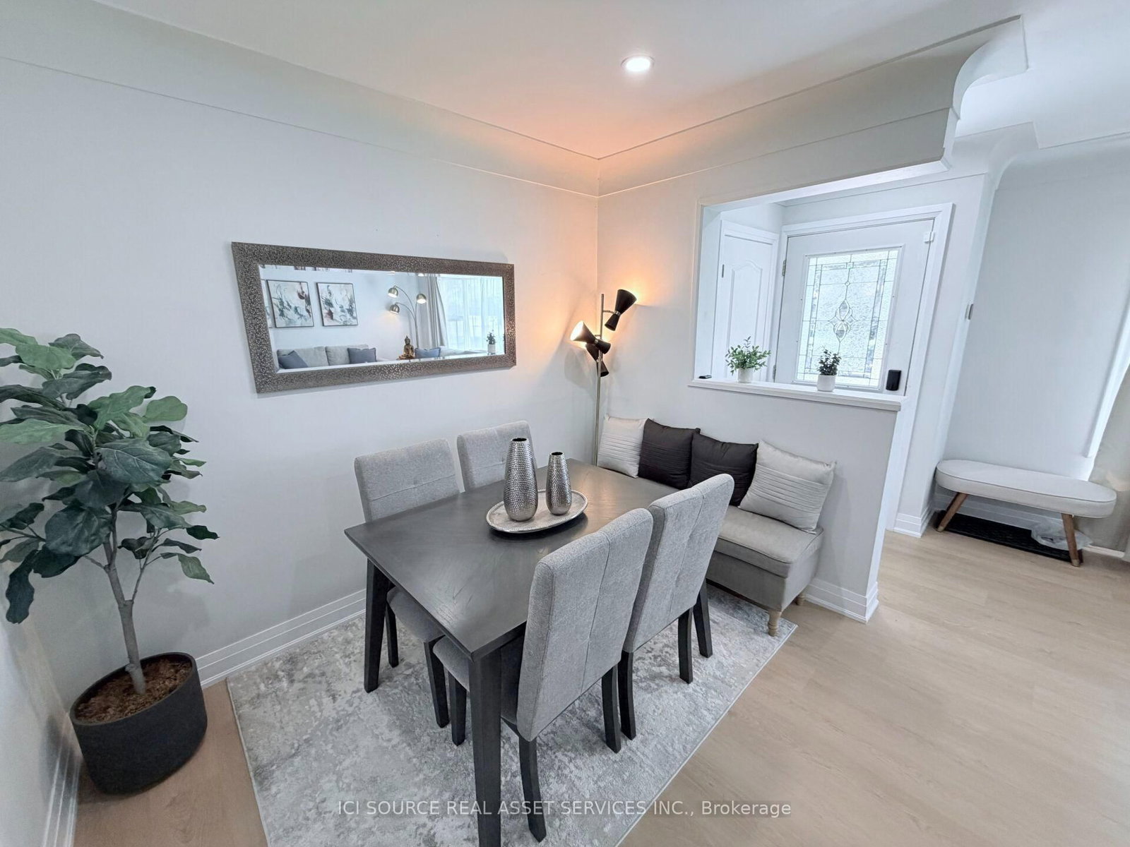 10 Draper Drive • St. Catharines, ON photo 3