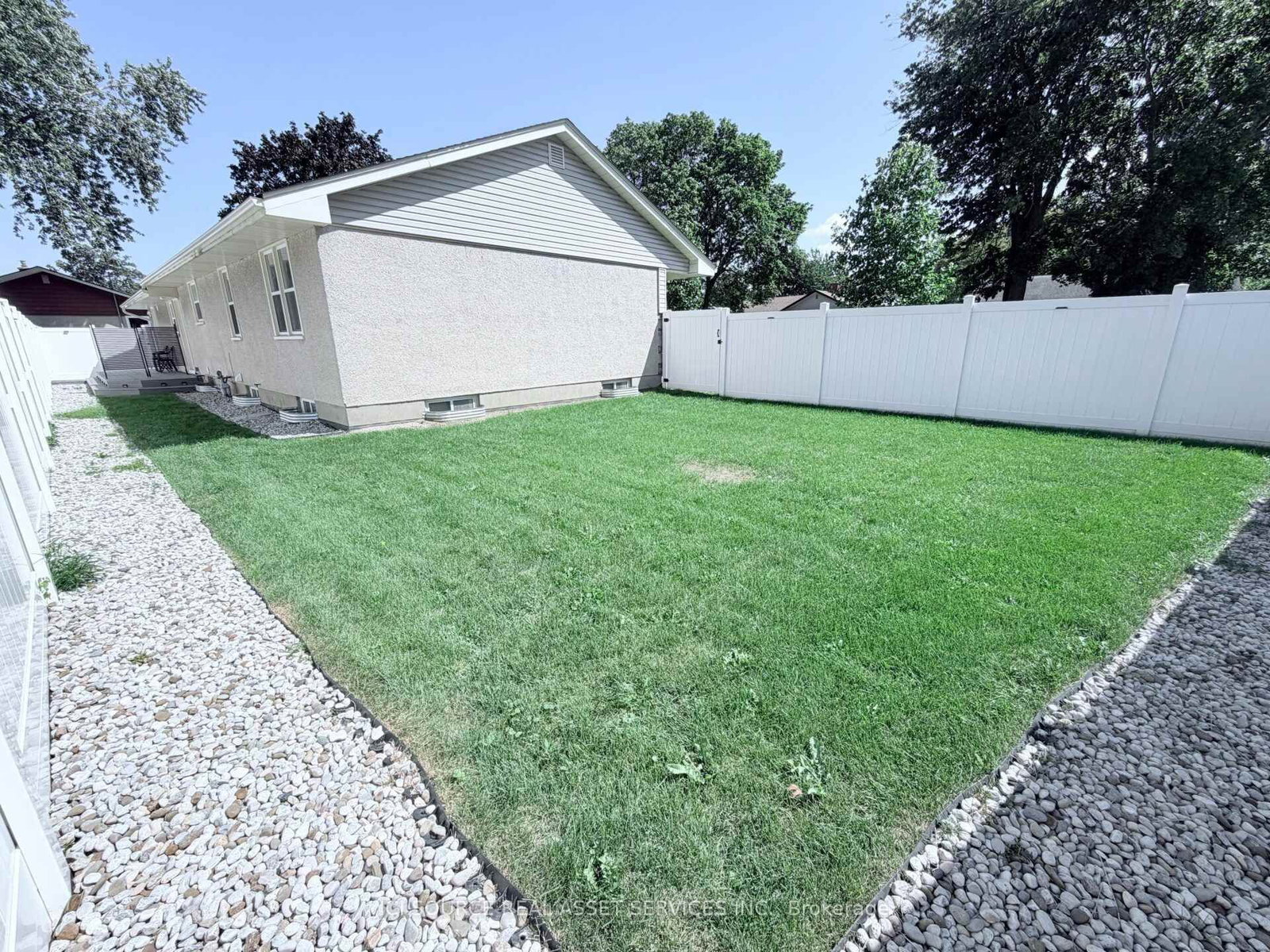 10 Draper Drive • St. Catharines, ON photo 38