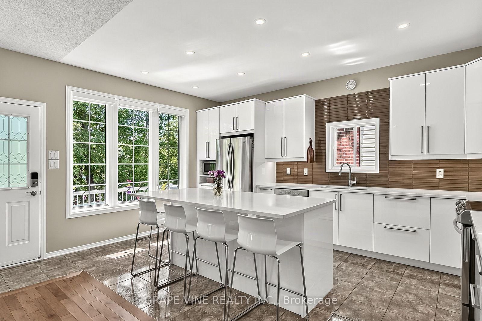 319 Parkin Circle • Ottawa, ON photo 13