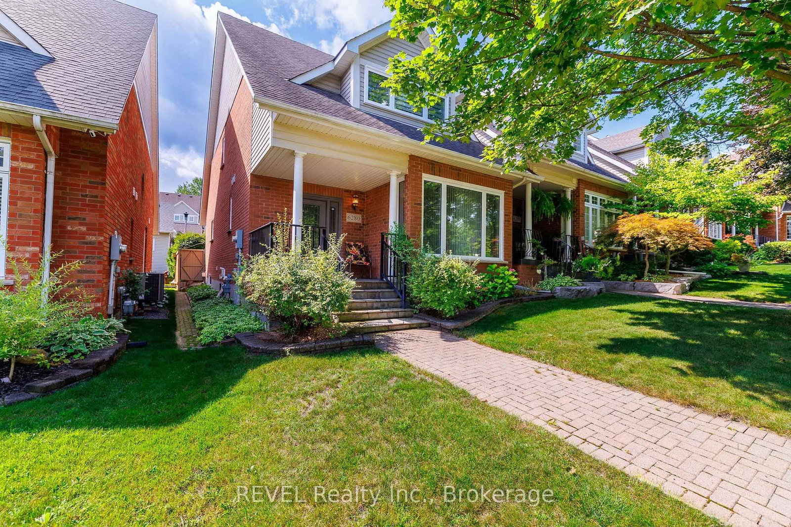 6280 Stonefield Park • Niagara Falls, ON photo 1