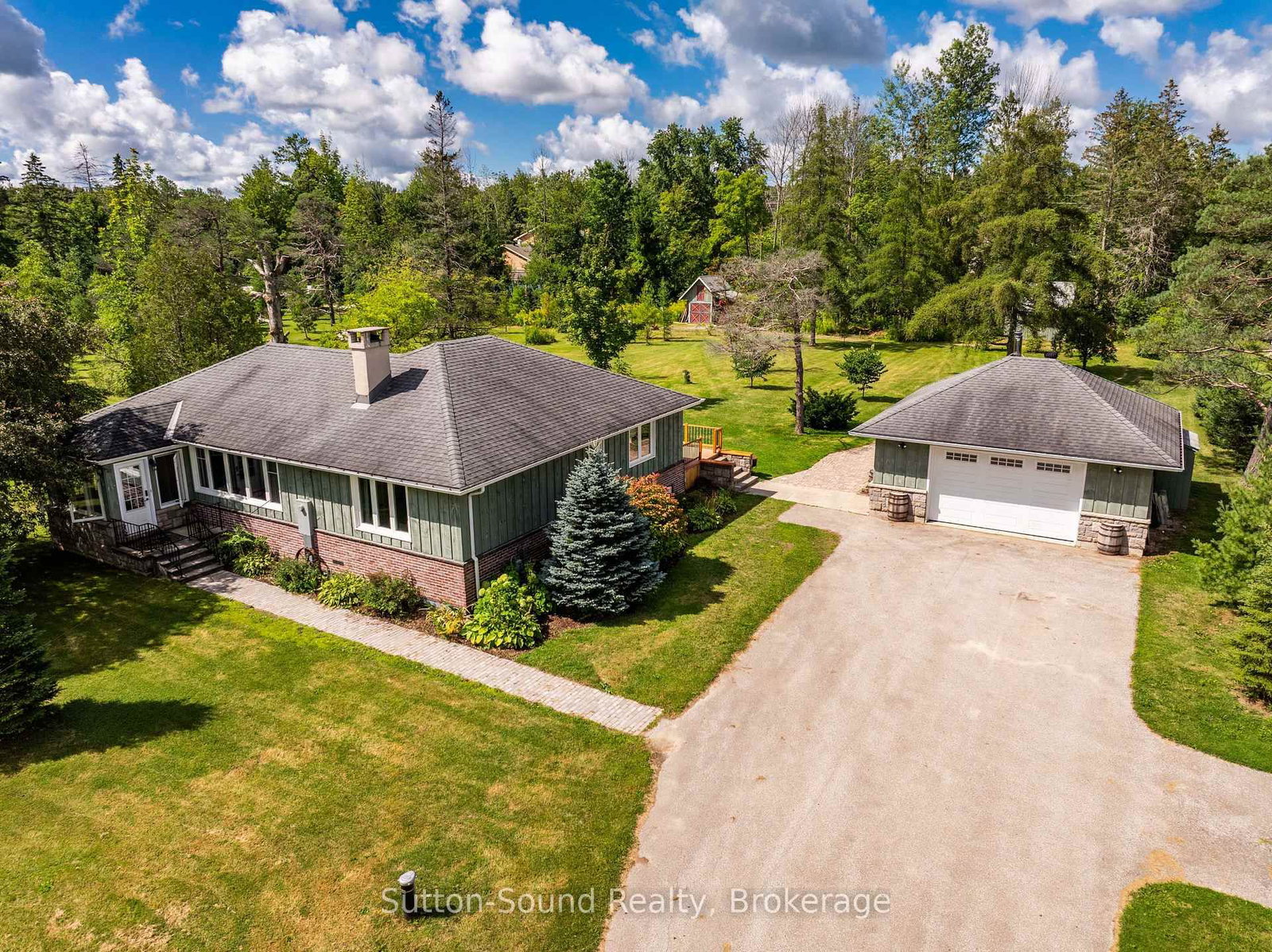 827 13th Street W • Georgian Bluffs, ON photo 3
