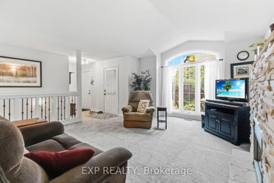 144 Stephen Moore Drive • Middlesex Centre, ON photo 4