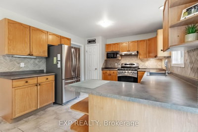 144 Stephen Moore Drive • Middlesex Centre, ON photo 8