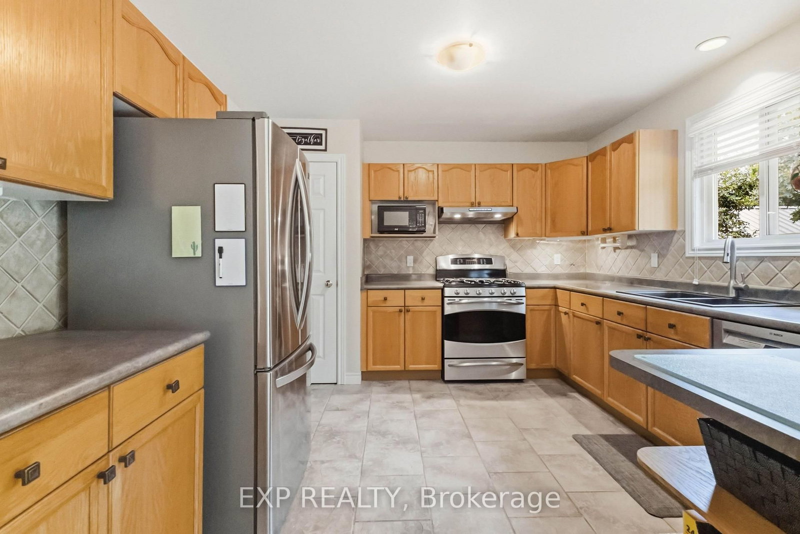 144 Stephen Moore Drive • Middlesex Centre, ON photo 9