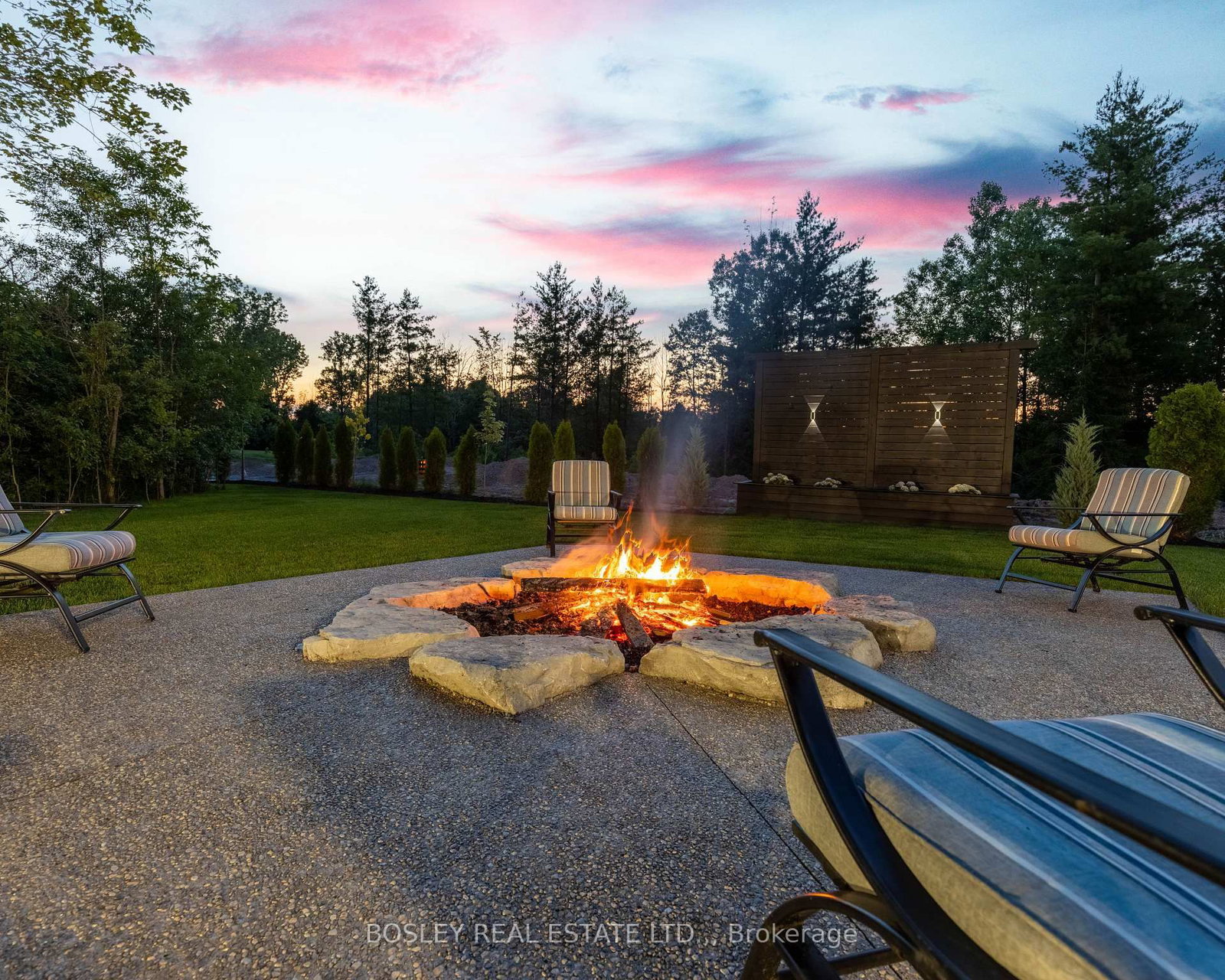 4949 Lyon's Parkway • Niagara Falls, ON photo 43