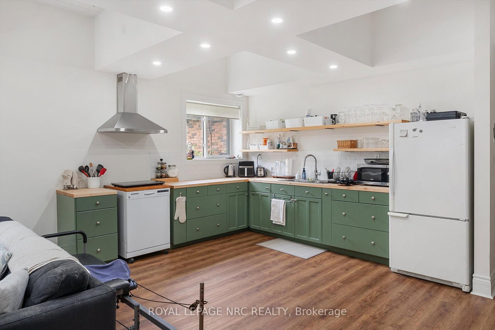 9 Pine Street • Niagara-on-the-Lake, ON photo 28
