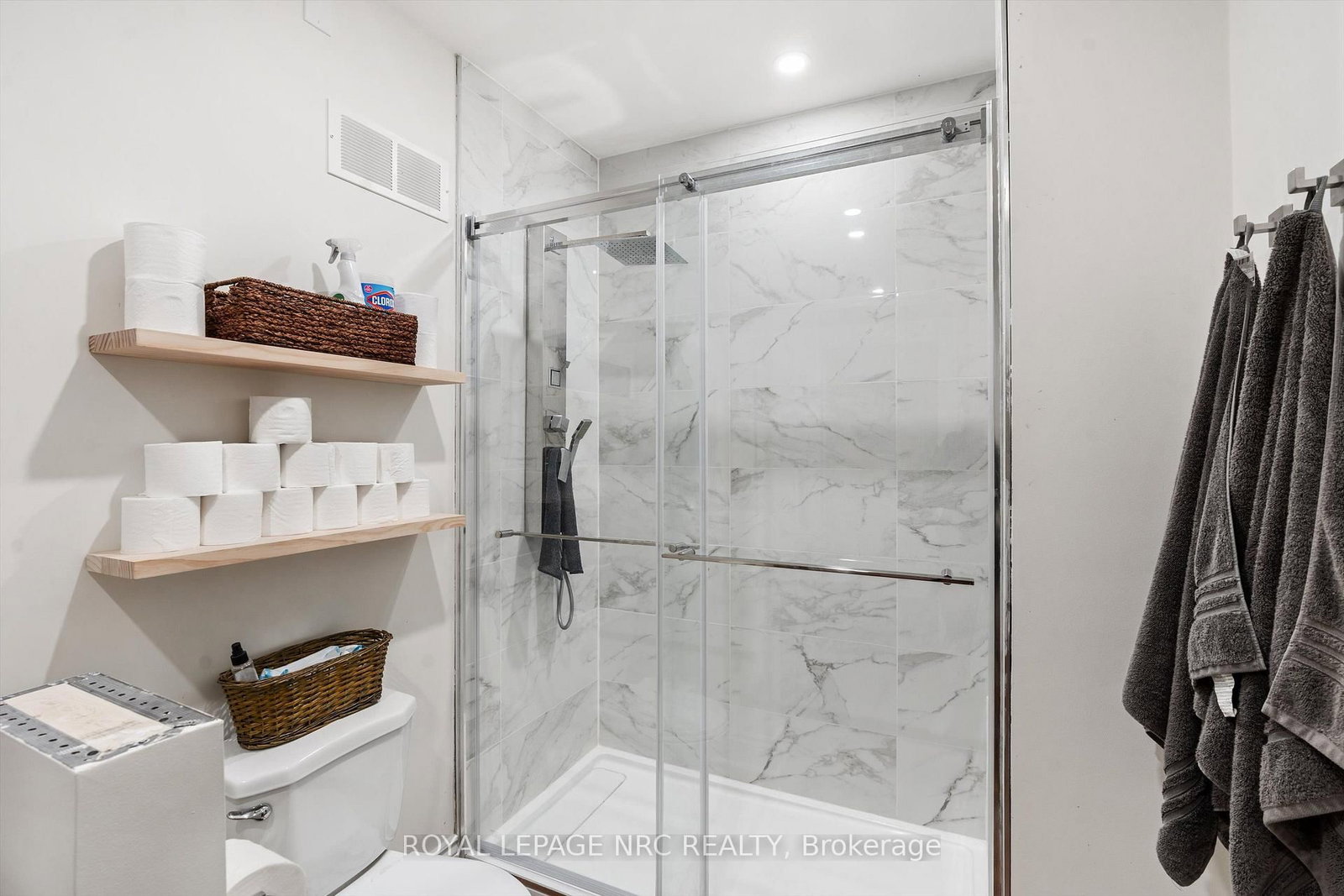 9 Pine Street • Niagara-on-the-Lake, ON photo 30