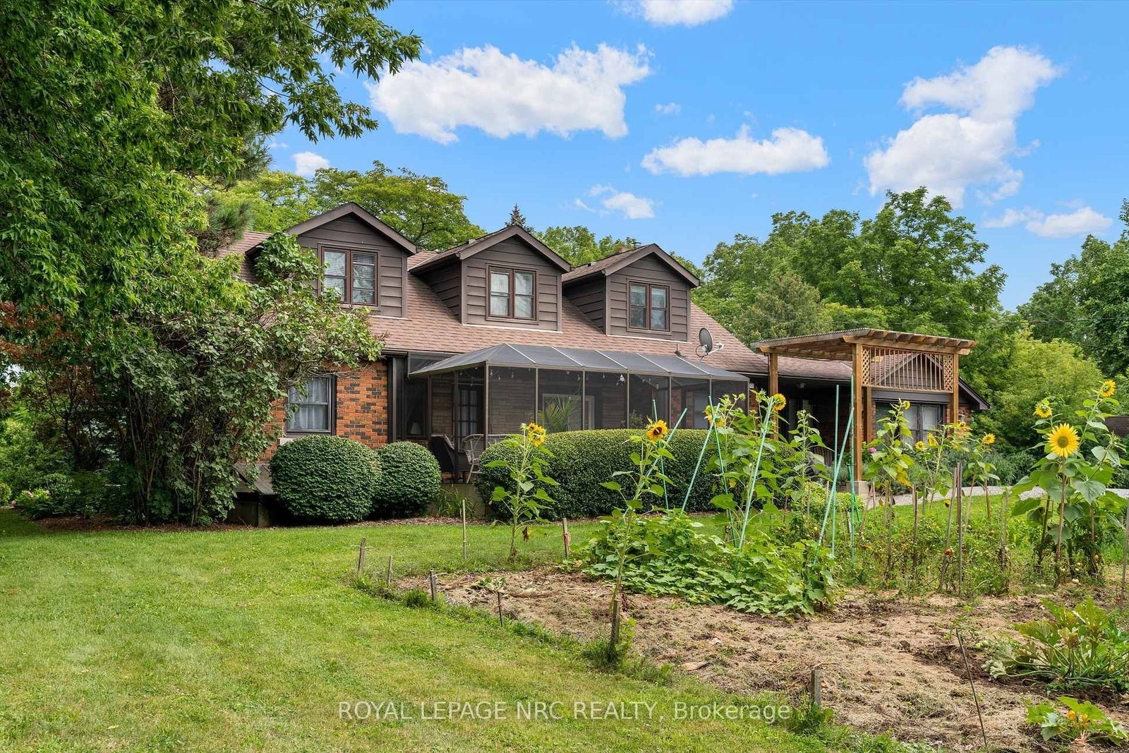 9 Pine Street • Niagara-on-the-Lake, ON photo 32